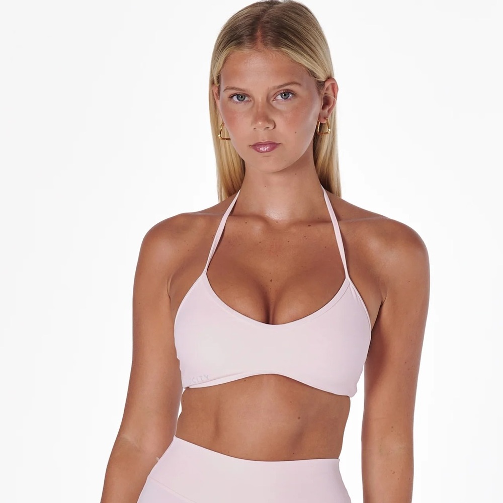 NWT Velocity Form Halter Sports Bra